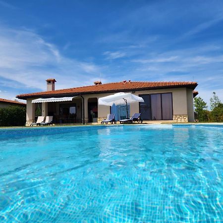 Private Villa 102 With Heated Pool In Blacksearama بالشيك المظهر الخارجي الصورة